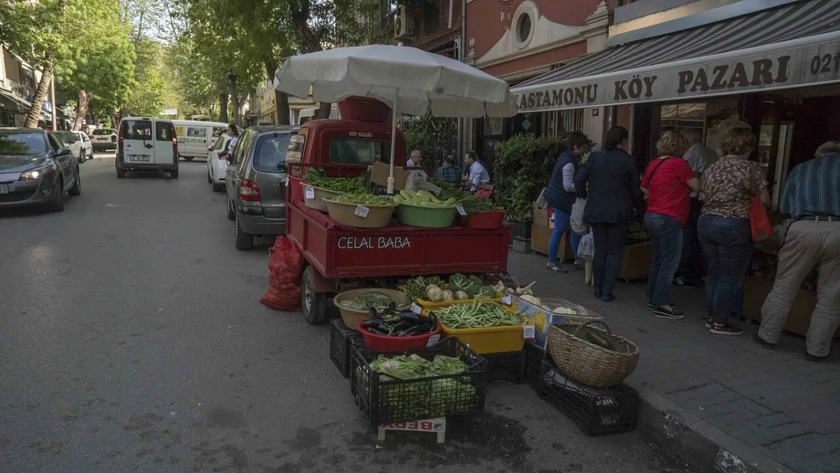 Kuzguncuk'ta İcadiye Caddesi'ndeki renkli evler