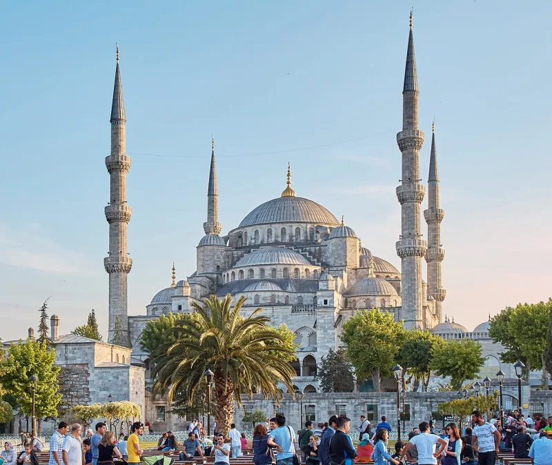 Sultanahmet Camii ve önündeki meydan